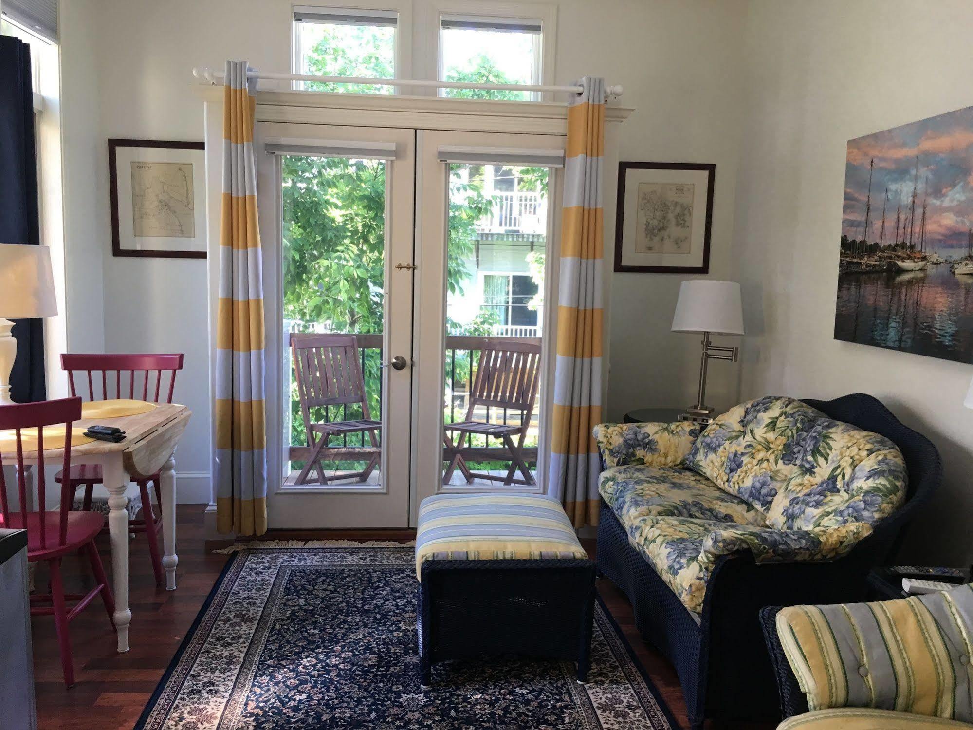 Camden Riverhouse Hotel And Inn Bagian luar foto